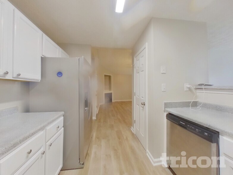 Building Photo - 40 Bramble Bush Trail