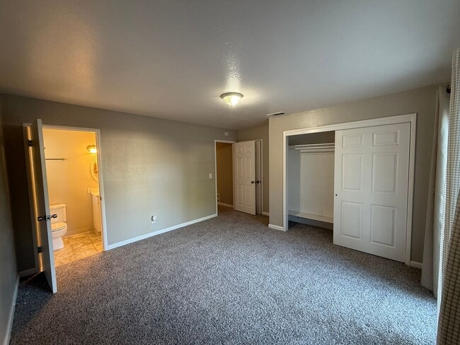 Building Photo - Recently updated single story home in Mode...