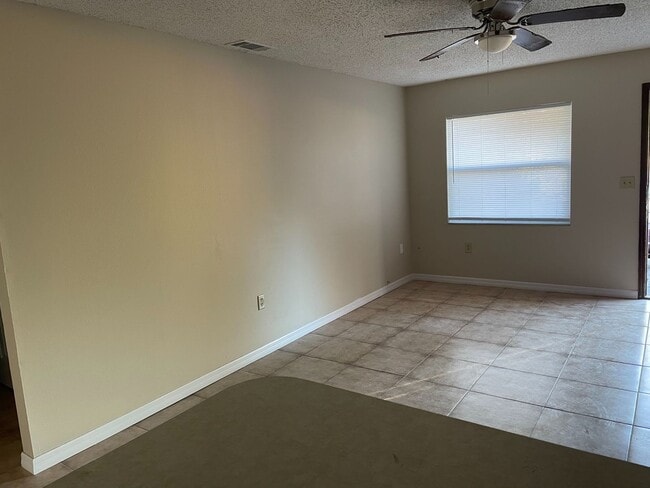 Building Photo - 2-Bedroom, 1-Bathroom home in Winter Haven