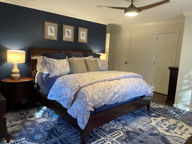 Building Photo - 4044 Emma Ln NE