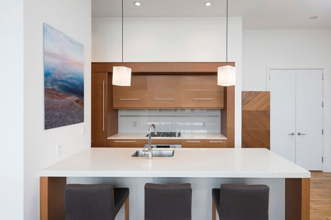 Building Photo - 360 Furman St