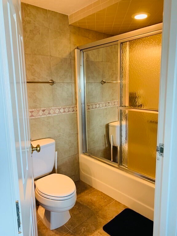 Building Photo - 100 Cove Way