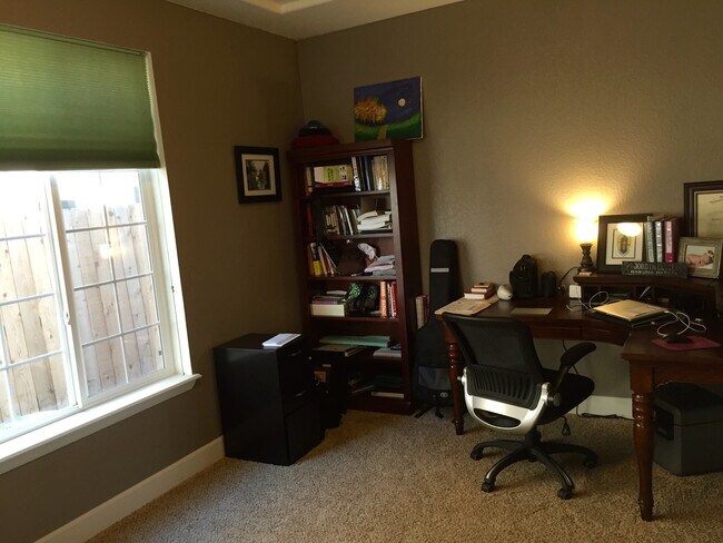 Building Photo - Parade of Homes Winner – Upgraded 4BD/3BA ...