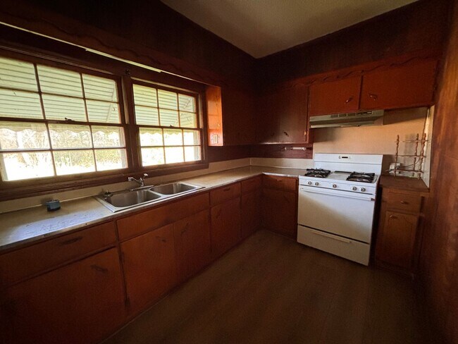 Building Photo - 3 Bedrooms, 1 Bathroom - Home in Armuchee!