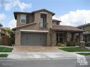 Building Photo - 520 Commons Park Dr