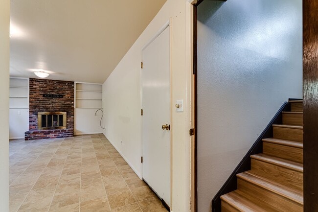 Building Photo - Beautiful 5 bedroom house in South Eugene!