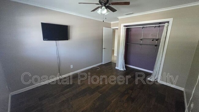 Building Photo - 12921 126th Terrace N