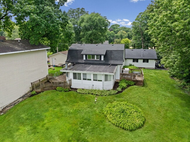 Building Photo - 40913 N Park Ave