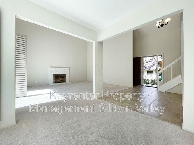 Building Photo - 1927 Amalfi Way