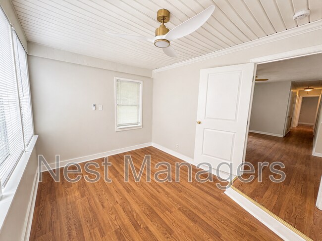 Building Photo - 1506 Swainey Ave