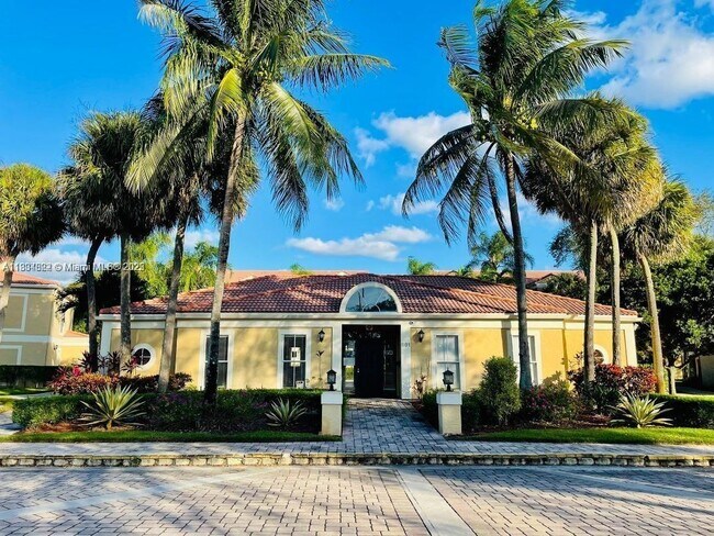 Building Photo - 777 Riverside Dr