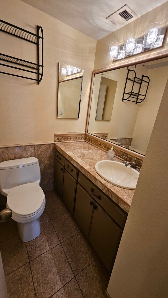 Building Photo - 279 N Holliston Ave