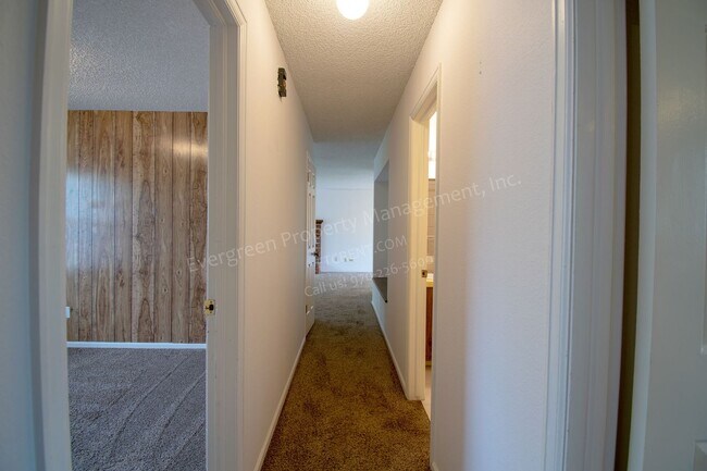 Building Photo - 3-Bedroom home in West Fort Collins!