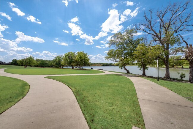 Building Photo - Lakeview Bliss: Your Dream Home Awaits! Community Pool and Park