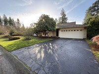 Building Photo - Spacious 4-Bedroom Retreat in Renton Available!