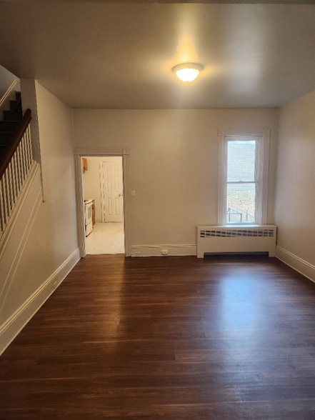 Building Photo - 56 Green St