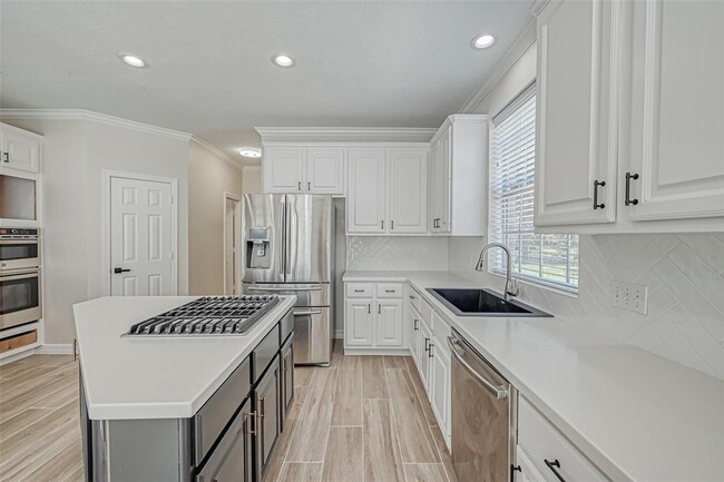 Building Photo - 18 Turtle Creek Manor