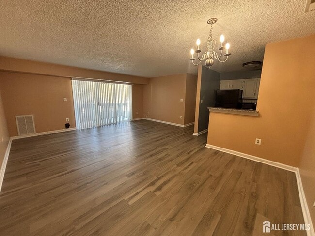 Building Photo - 2015 Aspen Dr