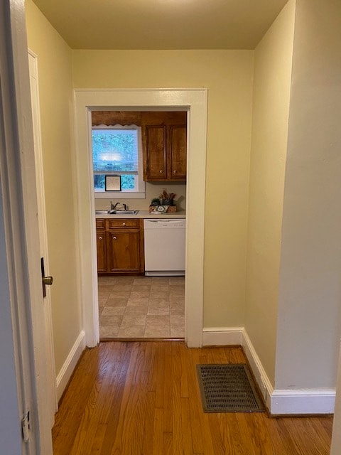 Building Photo - 140 Gardner Dr