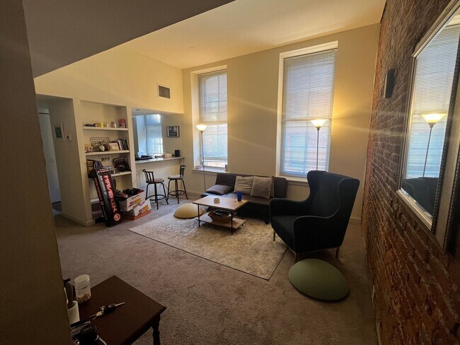 Building Photo - Welcome to Urban Elegance in the Heart of Historic Old City, Philadelphia