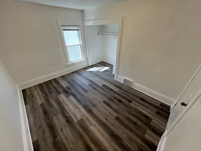 Building Photo - 2408 W High St