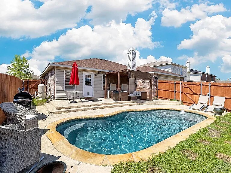 Primary Photo - 1435 Greenbrook Dr