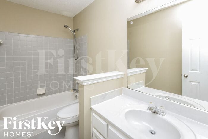 Building Photo - 8903 Forest Breeze Dr