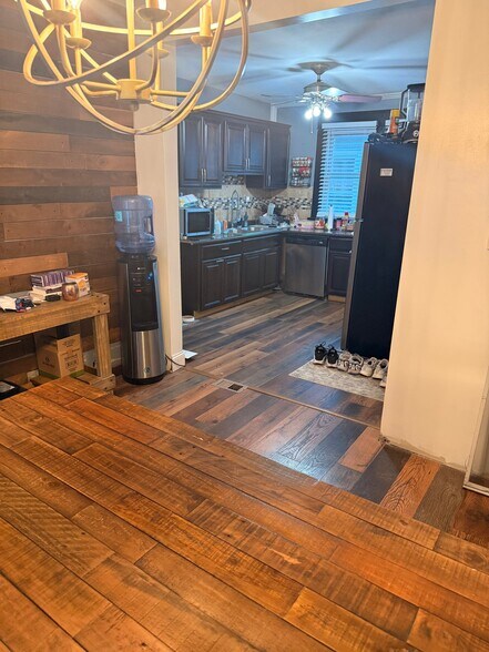 Building Photo - 359 Colvin Ave