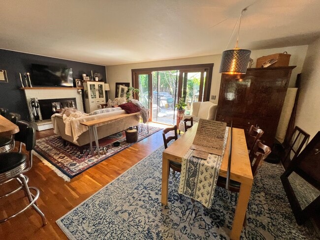 Primary Photo - 1709 Avalon Pl