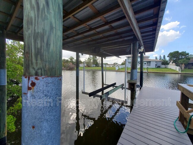 Building Photo - 308 Lookout Dr