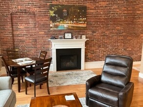 Building Photo - 52 Sanborn St