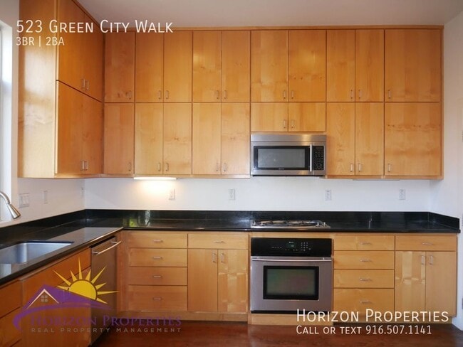 Building Photo - 523 Green City Walk