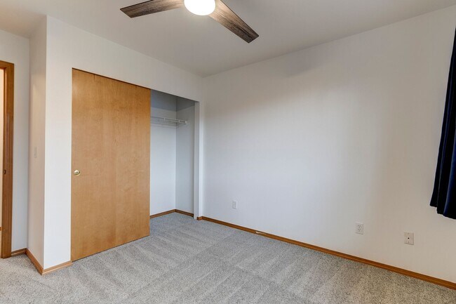 Building Photo - 2 Bd 2 Bath Home in 55+ Community
