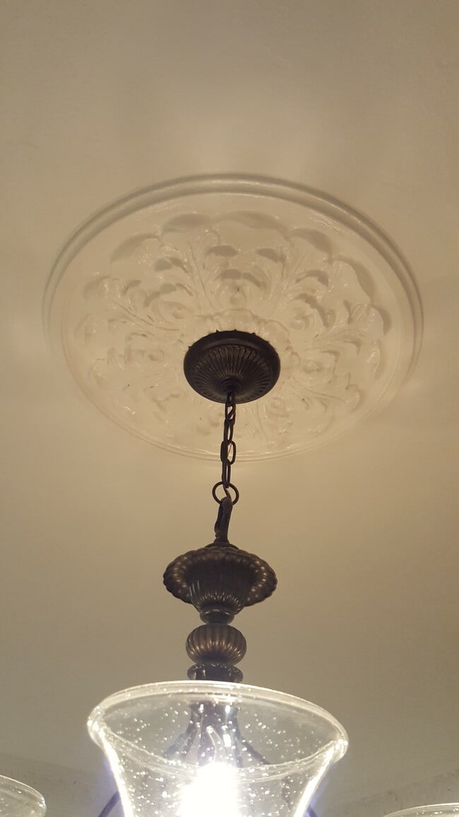 Dining Room Ceiling Molding - 1103 S Crescent Heights Blvd