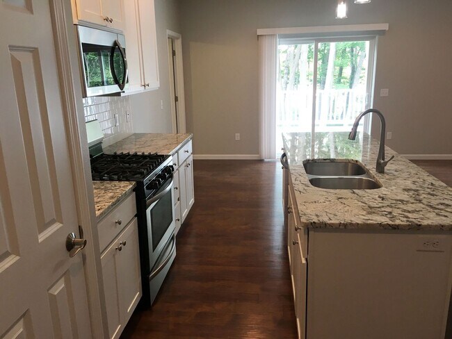 Building Photo - 4-Bedroom 3 Bath Executive Home In Rib Mou...