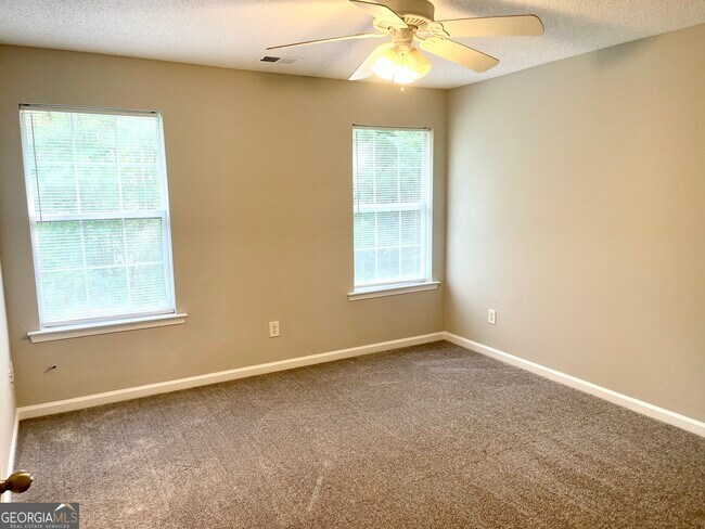 Building Photo - 140 Prattling Ct