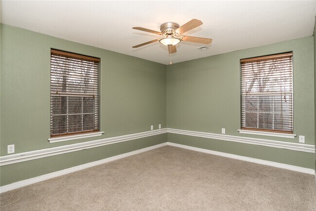 Building Photo - 5 Wreston Ln