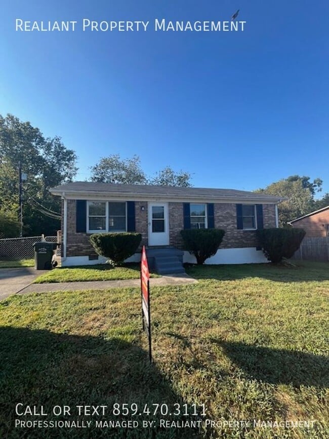 Building Photo - 617 Barefoot Dr