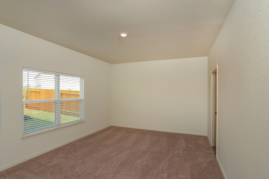 Building Photo - 7111 Aaron Jordan Dr