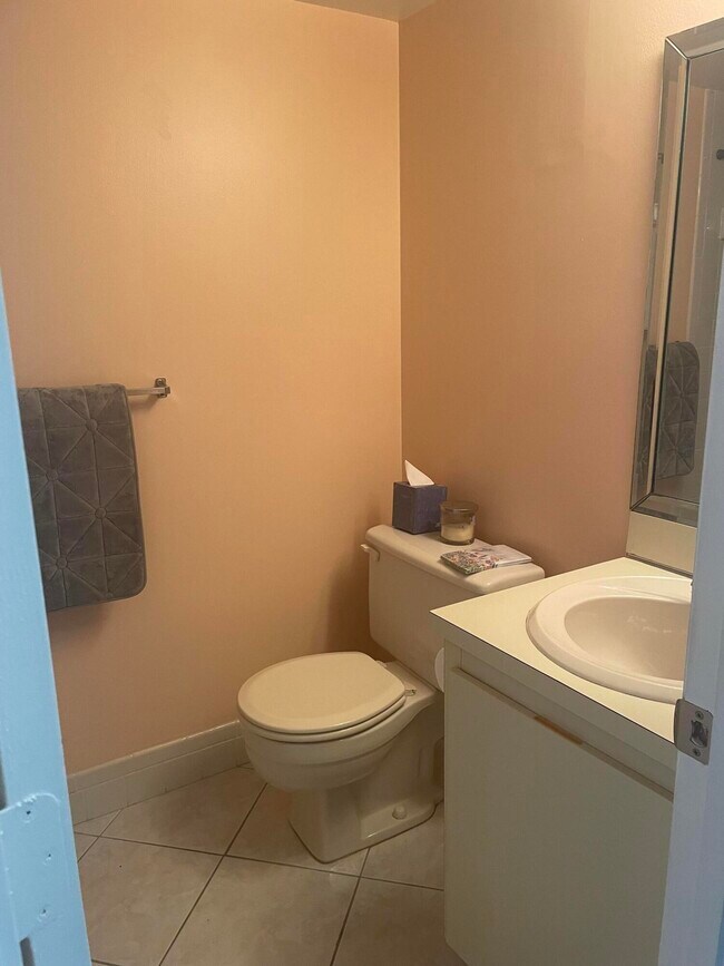 Building Photo - 7523 S Oriole Blvd