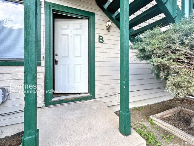 Primary Photo - 1185 Mazatlan Cir