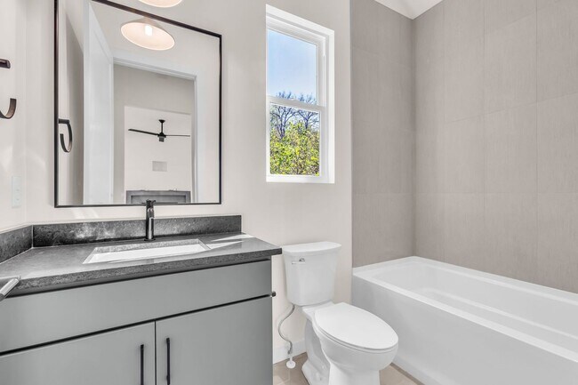 Building Photo - Amazing New Construction in North Nashville!