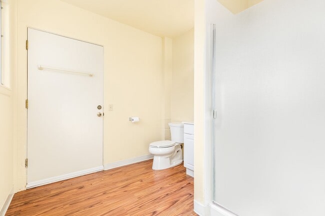 Building Photo - Mariner's Ridge SPACIOUS 4 bedroom, 3.5 ba...