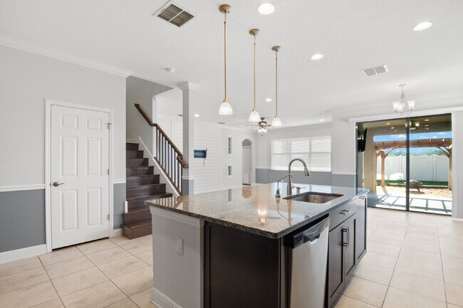 Building Photo - Beautiful Home For Rent in South Cove!