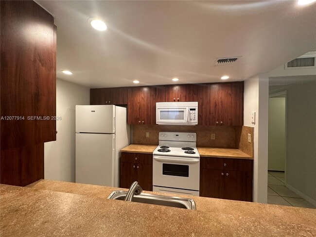 Building Photo - 8418 Coral Lake Way