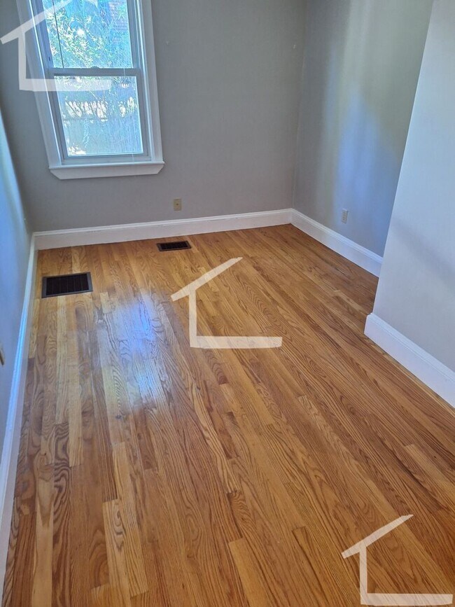 Building Photo - Large 1 bed in Cambridge