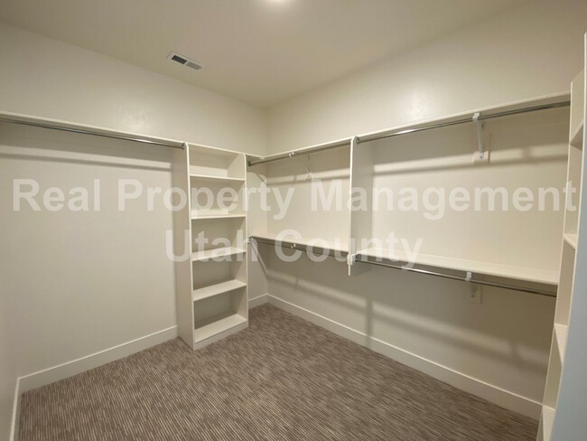 Building Photo - Half Off First Months Rent! New Lower Rent!