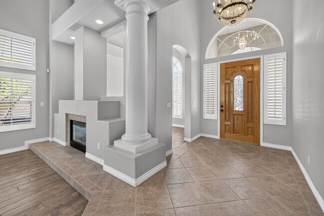 Building Photo - 8824 Cortile Dr