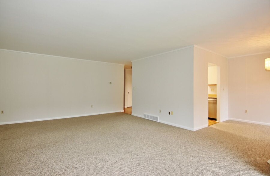 Building Photo - 249 Hamilton Ave