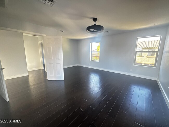 Building Photo - 3330 W Gran Paradiso Dr